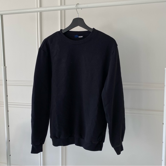 H&M Black Basic Crewneck (men’s size small) - Picture 1 of 2